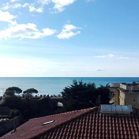 Bianca House Sea View Apartment *